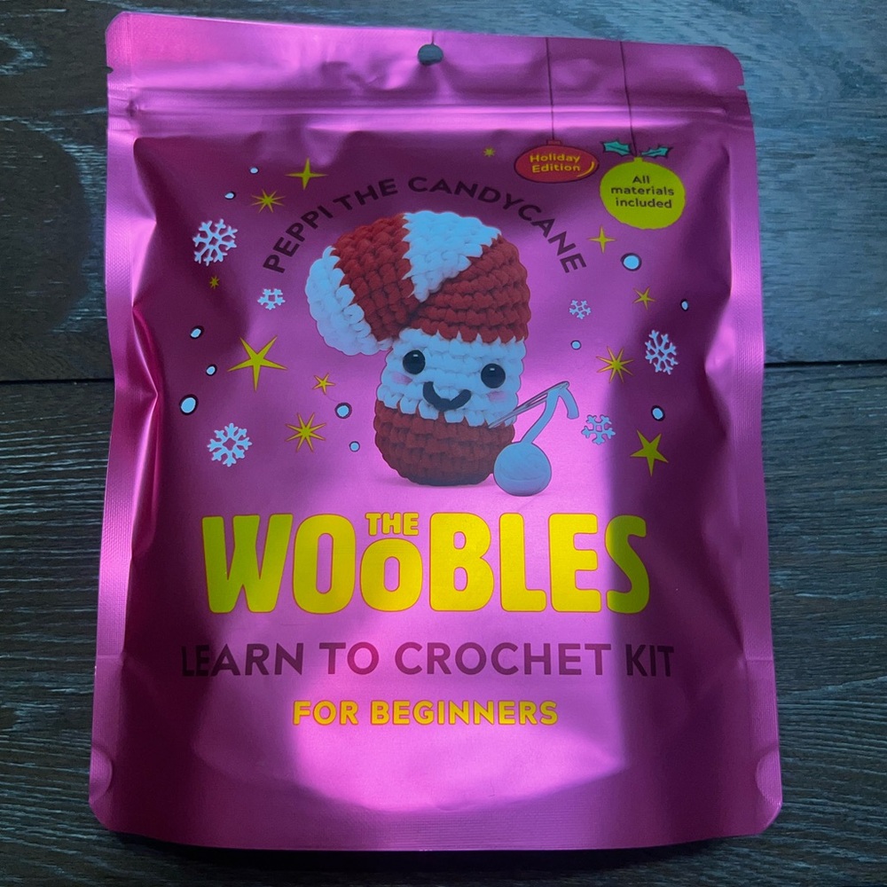 The Woobles Beginner Crochet Amigurumi Kits - Peppi the Candy Cane, NEW